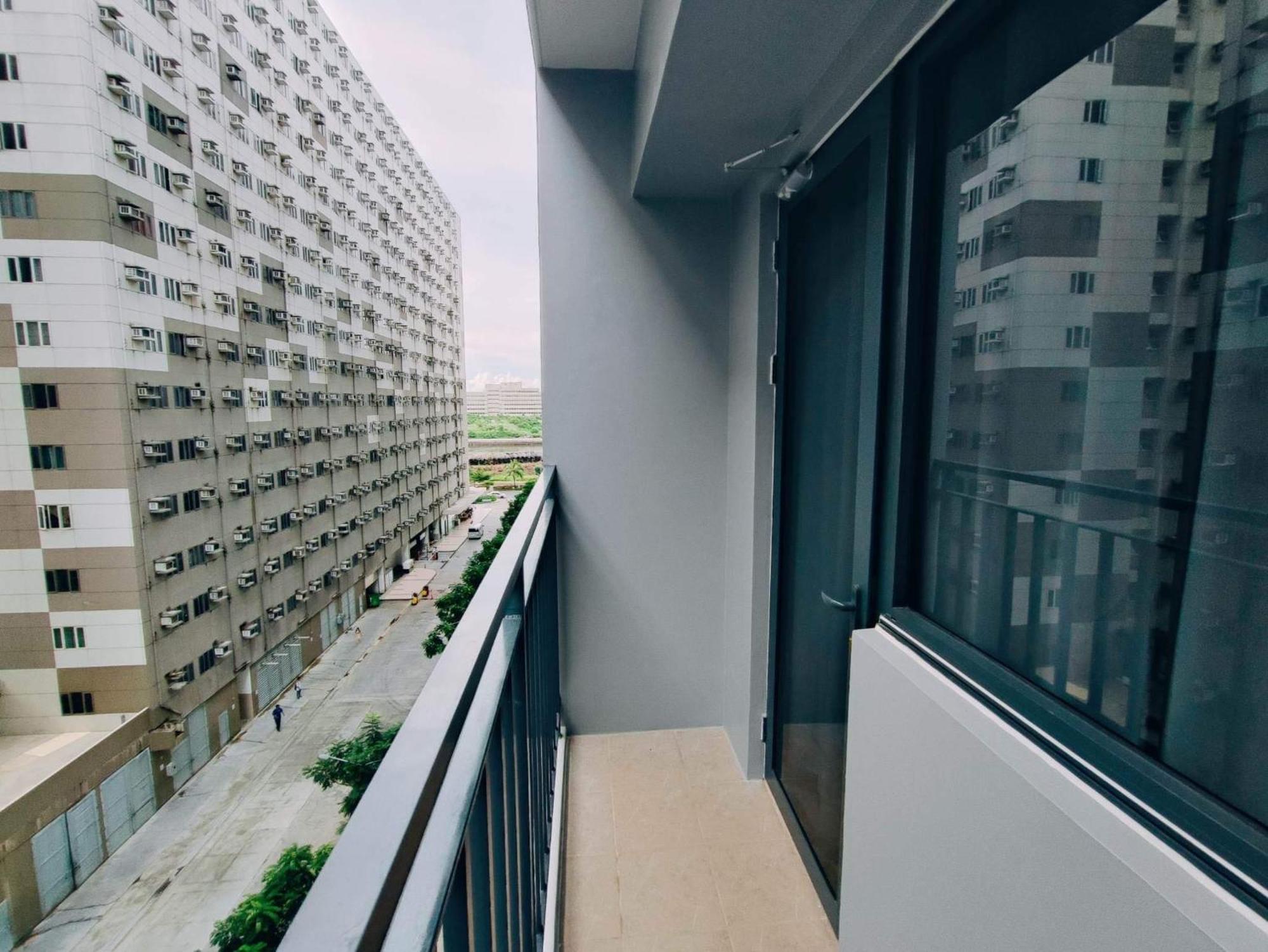Shore Residences Moa Dynastel Staycation Pasay Exterior photo